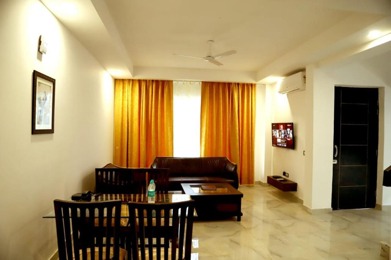Country Inn Hotels & Resorts Vrindavan Bagian luar foto