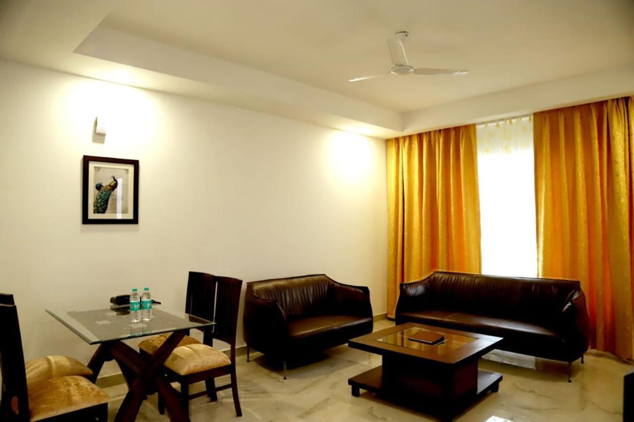 Country Inn Hotels & Resorts Vrindavan Bagian luar foto