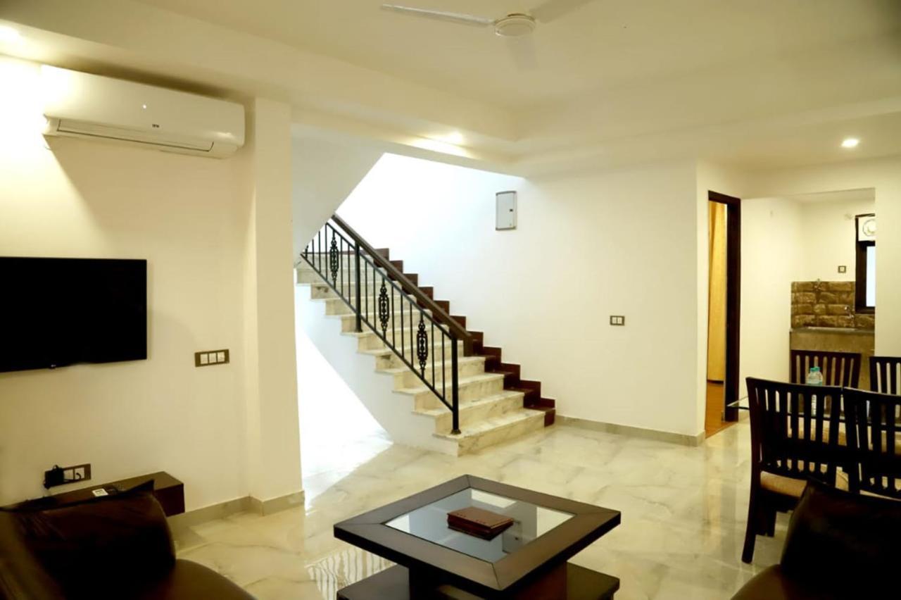 Country Inn Hotels & Resorts Vrindavan Bagian luar foto