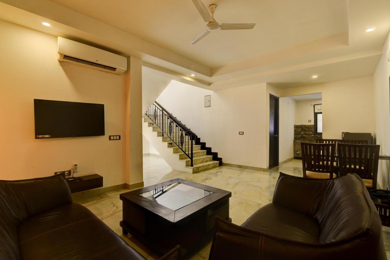 Country Inn Hotels & Resorts Vrindavan Bagian luar foto