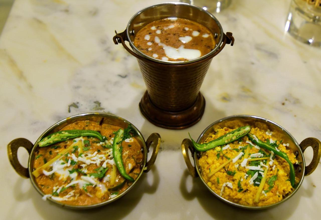 Country Inn Hotels & Resorts Vrindavan Bagian luar foto
